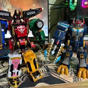 Ultimate Battle Robot Duo - Red, Green, Blue, Gold
